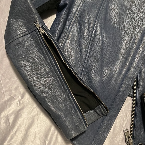 HELMUT LANG blue asymmetrical lamb skin cropped leather jacket with zipper - Picture 7 of 11
